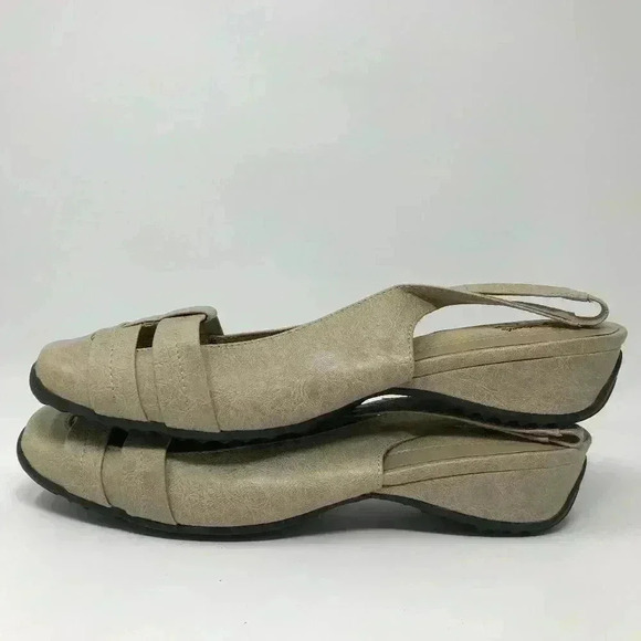 Easy Street Tan Heel Strap 11ww Floral Sandal - Picture 5 of 9